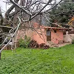 בקתה Vrachni Stone House