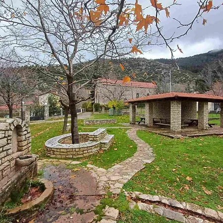 Vrachni Stone House *