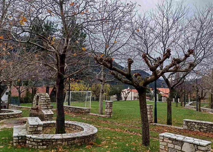 Chalet Vrachni Stone House *